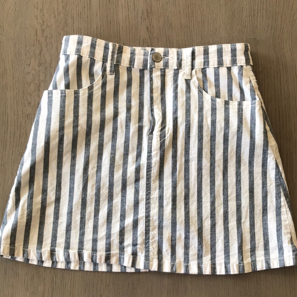 Brandy Melville J. Galt striped mini skirt